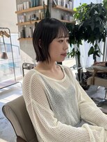 ウーフ(U-fu) パッツン前髪/ぱつっとボブ/切りっぱなしボブ/外ハネボブ