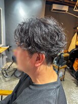 アンドワークス(&works)&nbsp;【カミジマスタイル】パーマで作る大人センターパート