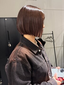 カミエ(kamie) 透明感あるブラウンボブ×毛先までまとまる質感
