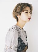 ハイトーンくせ毛風ショートボブ