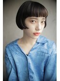 2ブロックオン眉ショートボブ