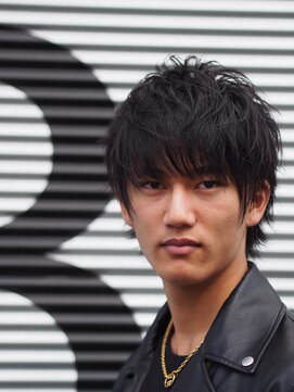 サン(3) 黒髪 ツーブロック ショートウルフ ソフトウルフ