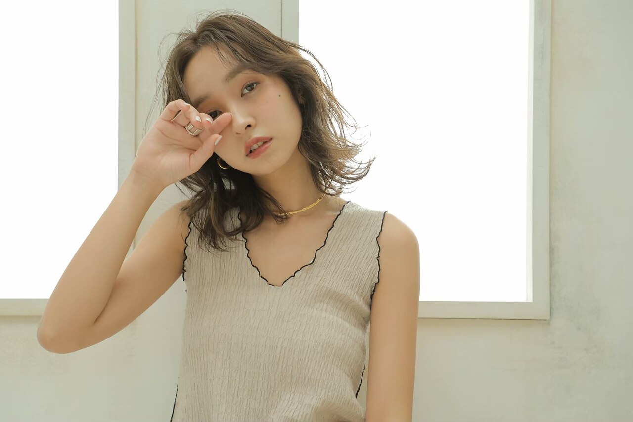 カット+似合わせ艶カラー　\13750→￥11000