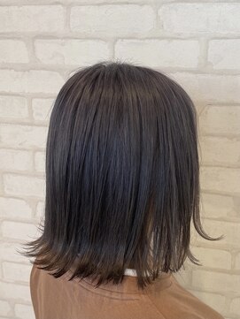 ビスイル 秋葉原店(Vis ill) 10代20代/ダークグレー/ボブ/外ハネ/肩ライン/ロブヘアー