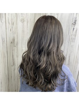 アンダーバーホワイト 南海難波店(_WHITE) 【＿white+】