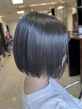 ブランシェ 名鉄小幡駅前店 切りっぱなしボブスタイル