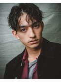 波巻きセンターパートショート短髪黒髪