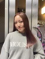 グレーベージュ レイヤーロング 前髪パーマ アッシュブラック