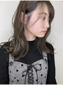 ペールグレージュ