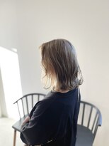 ヒュー(HUE)&nbsp;イメチェン！透明感抜群グレーベージュ