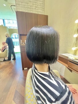 エルサフィロ ヨドヤバシ(el zafiro yodoyabashi) 【el zafiro yodoyabashi】白髪馴染ませカラー×ミニボブ