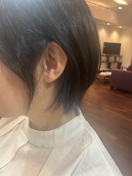 レコジョ(Recojo) (顔まわりにレイヤーが入ったミニボブ)Hide