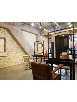 居心地の良い空間、スタッフの技術の高さが人気の秘訣♪落ち着いた雰囲気で、ゆったりとお過ごし頂けます。