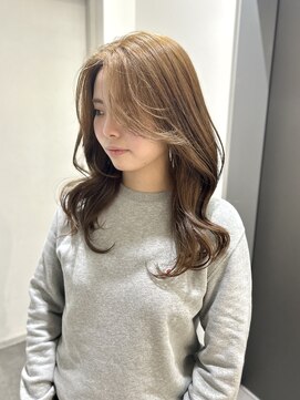 ユーフォリア 渋谷グランデ(Euphoria SHIBUYA GRANDE) 赤み消しベージュ ブリーチなしWカラー レイヤースタイル