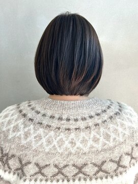 フェアリーテール 高坂店 丸み艶ボブ