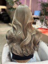 ウィクシーミミ 栄矢場町店(wixy mimi)&nbsp;ホワイトベージュ