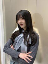 スリー(THREE)&nbsp;大人可愛い上品で艶のあるヘア