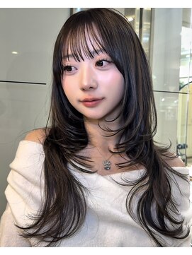 ベル 新宿(Belle) グレージュカラーとレイヤーカットで社会人でもお洒落を