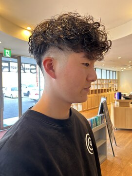 サラ ビューティ サイト 春日(SARA Beauty sight) 【松尾が作る】【福岡春日】【メンズ】スペインカール フェード