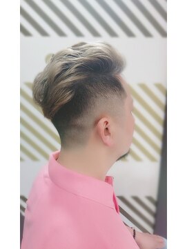 バーバーバー 都賀(BARBER-BAR) 外国人風フェード