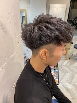 エル(EL by green) 【YUKI】前下がり×ショート×刈り上げ