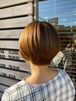 サロンドカスティーロ(salon de castillo)&nbsp;まるみシルエットショートボブ大人可愛い小顔明るめベージュ