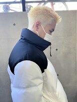 ピチカートシータ(pizzicato cita)&nbsp;【金髪短髪】抜きっぱなしブリーチ×高め刈り上げベリーショート