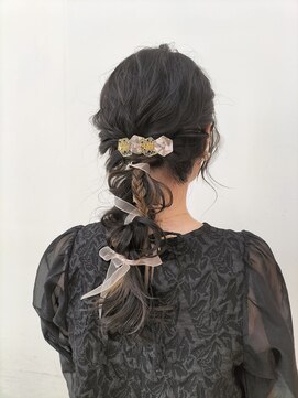 ゼル ビッグアイ(ZELE) お呼ばれスタイル愛されアレンジ