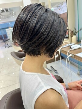 アッシュ 下北沢店(Ash) 黒髪でもおさまるショートボブ