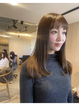 ジジ(jiji) うるつやカラー+カット