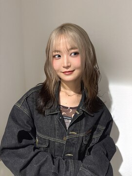 モニカ 栄店(MONIQA) ホワイトベージュ