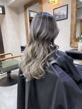 サニー 渋谷(SUNNY) nバレイヤージュ、ハイライト、レイヤーロング、グレーベージュ