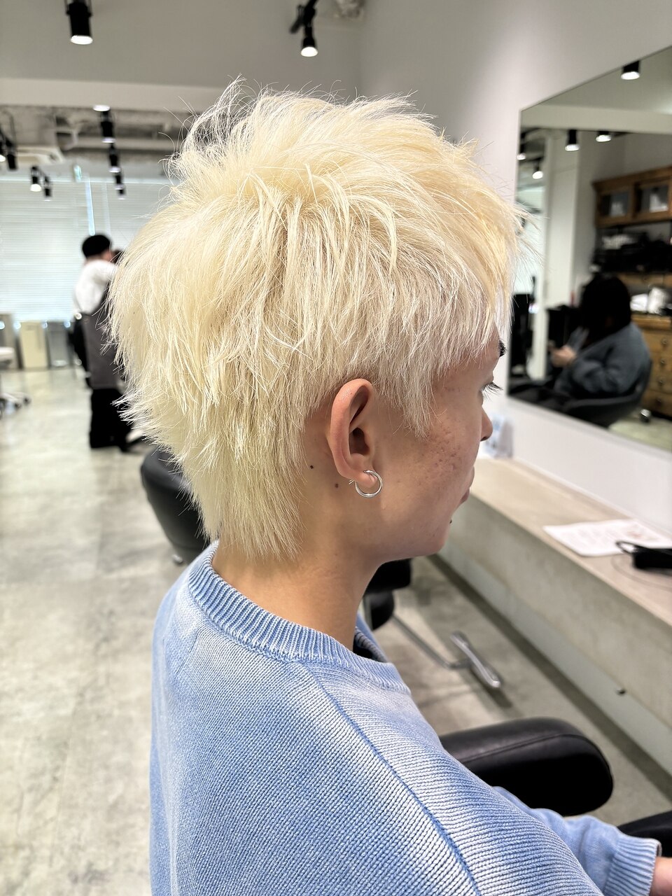 ショート スパイキーショート×ハイトーン：L242231755｜ビブ(VIV)のヘア