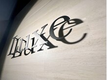 リュクス(Luxe)の雰囲気（入り口のLuxeの看板が目印です。）