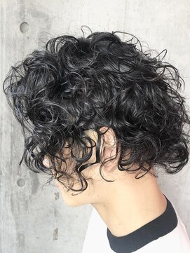 フッタ(Futta) メンズスパイラルパーマ【西武新宿駅】【駅近徒歩1分】