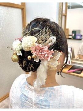 エニル(enil) ◎【成人式ヘア】金箔×水引×ドライフラワーの華やかシニヨン◎