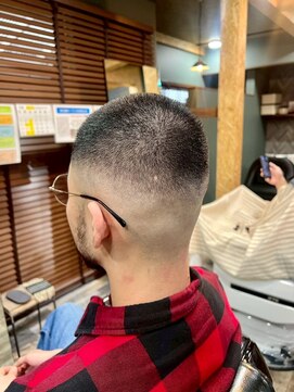 スタンドバーバー 柏(STAND BARBER) リバースセンターパート/ニュアンスウルフ/ダウンバング/柏