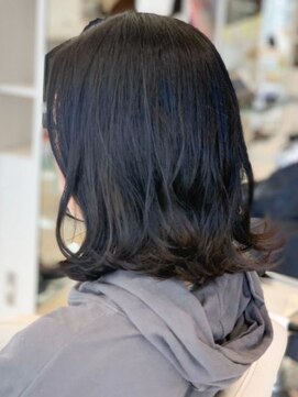 グランシュ 青葉台店(GranCieux) 透明感アッシュグレー×外ハネ