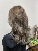ハイライトベージュ