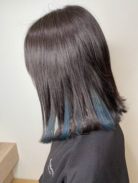 ヘアーメイクオズ(hair make O/S) 《kaito》切りっぱなしミディアムボブ × インナーターコイズ☆