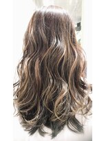 アルジャーノン コックス(ALGERNON COX)&nbsp;グレーヘアを素敵にっ