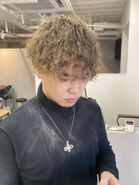 スレイ 西宮(SLAY) ツイストスパイラルパーマ×前下がりマッシュ