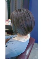 カルム(Calme)&nbsp;イヤリングカラー＋ショートスタイル