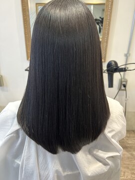 ヘアーサロン キー(Hair salon key) ストレートスタイル