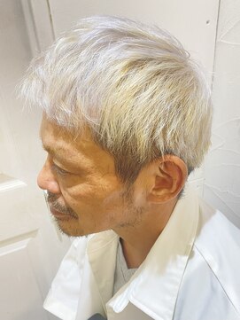 ウーロス(uros.) ホワイトグレイヘア