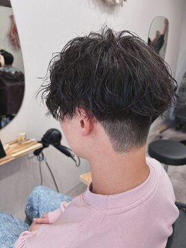 コク(COQU.) メンズ パーマスタイル