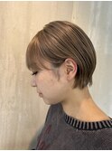 ミルクティーベージュ