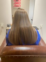 エメ 北花田(Aime) 艶感ロング縮毛矯正ミルクティーベージュ髪質改善トリートメント