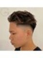 ヘアアジュールココ(hair azure CoCo...)&nbsp;スキンフェードにパーマをかけて男らしいスタイルです。