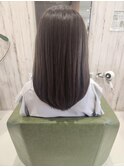 オリーブベージュ